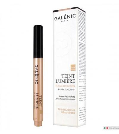 Teint Lumière Ritocco flash pennello illuminante che copre i segni di stanchezza